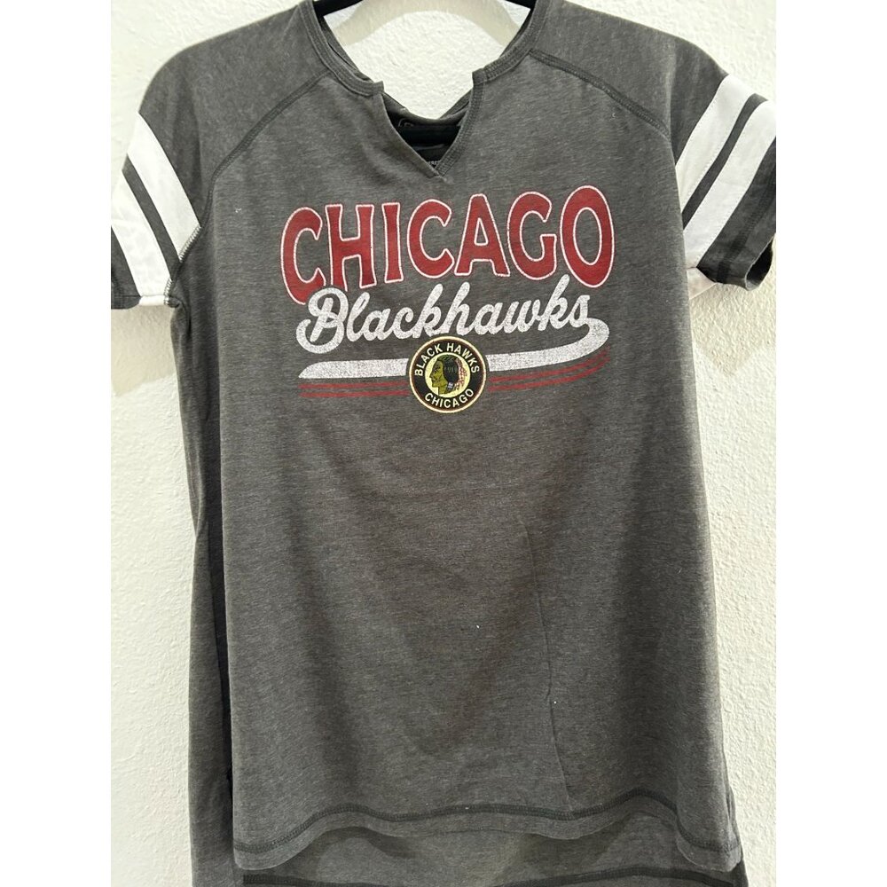NEW Chicago Blackhawks Womens S Gray T-Shirt By NHL